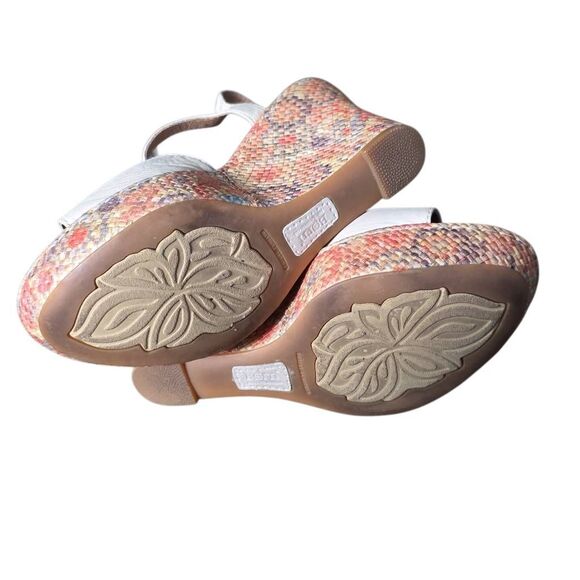 Born Women's Size 7 Cream Leather Floral Espadrille Wedge Sandals - Picture 5 of 9